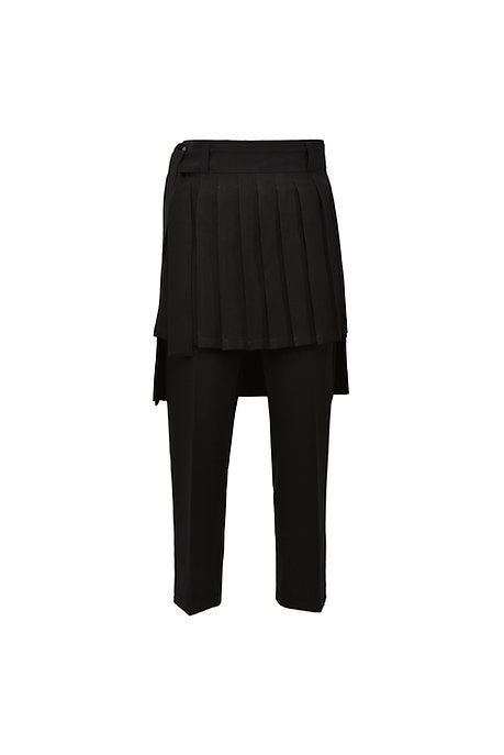 Loose pants with black pleated skirt