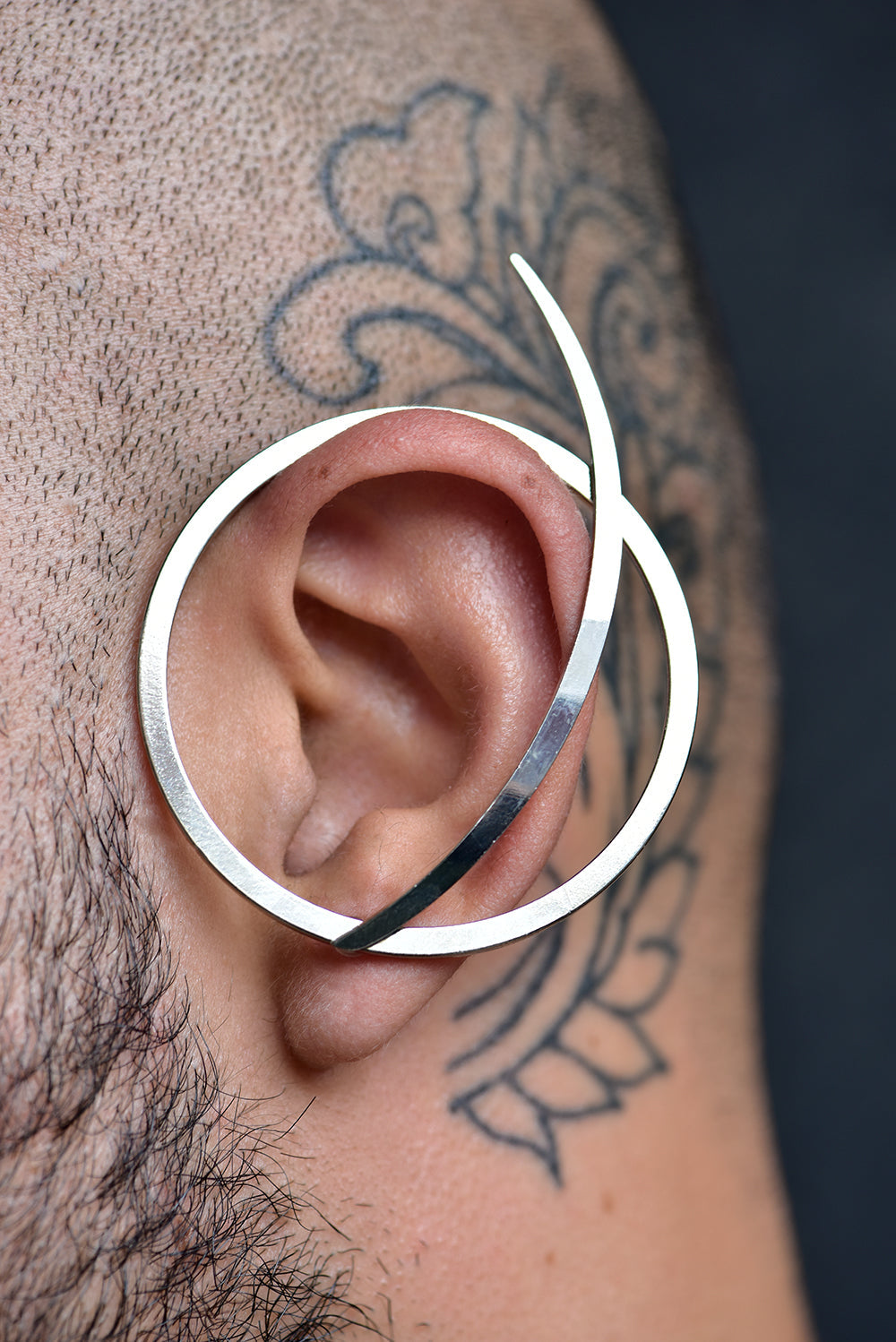 Minimal silver earcuff