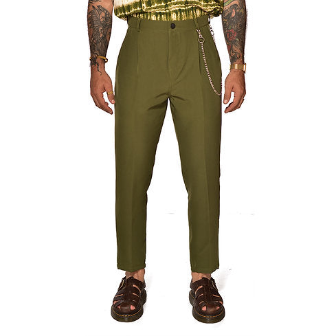 Baggy pants with army presses