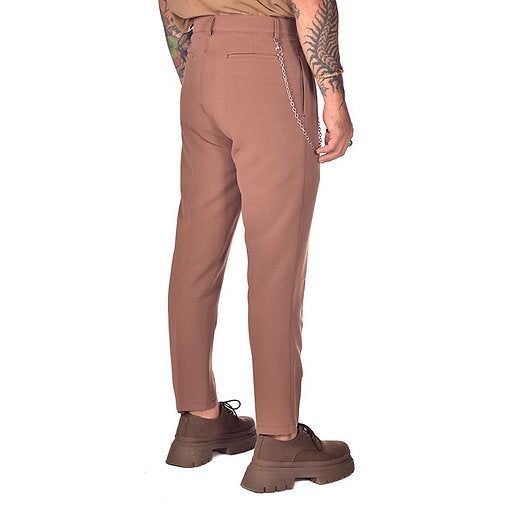 Baggy pants with brown presses