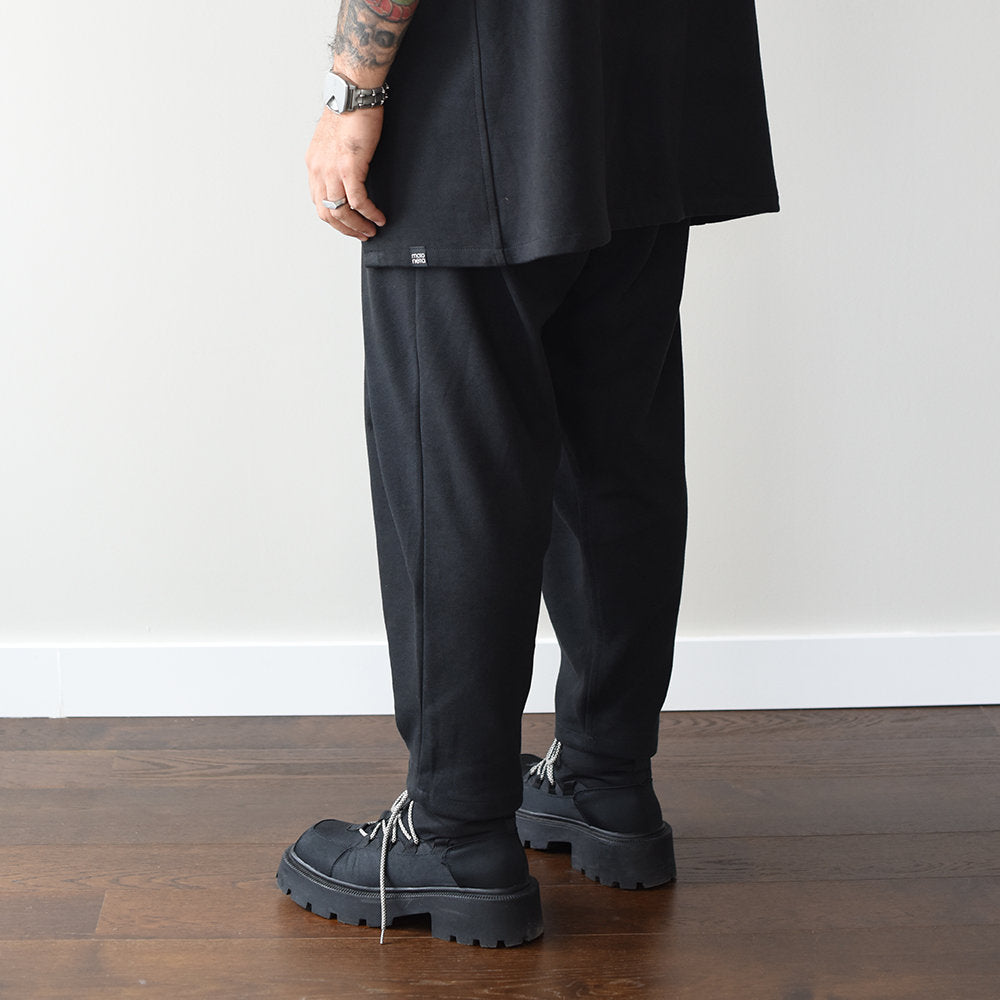 Black harem pants with presses