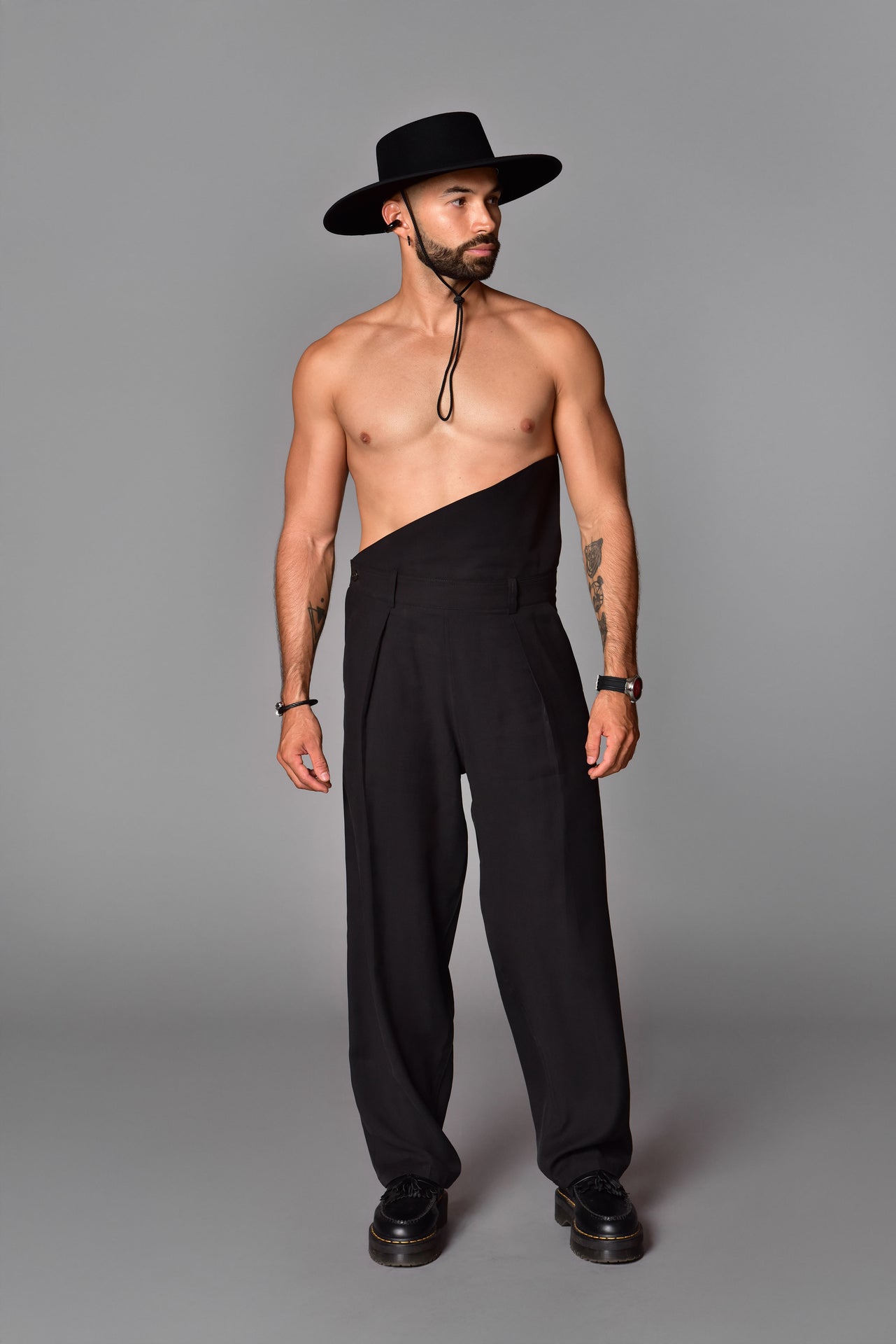 Extra-long black Cordovan hat with high cup