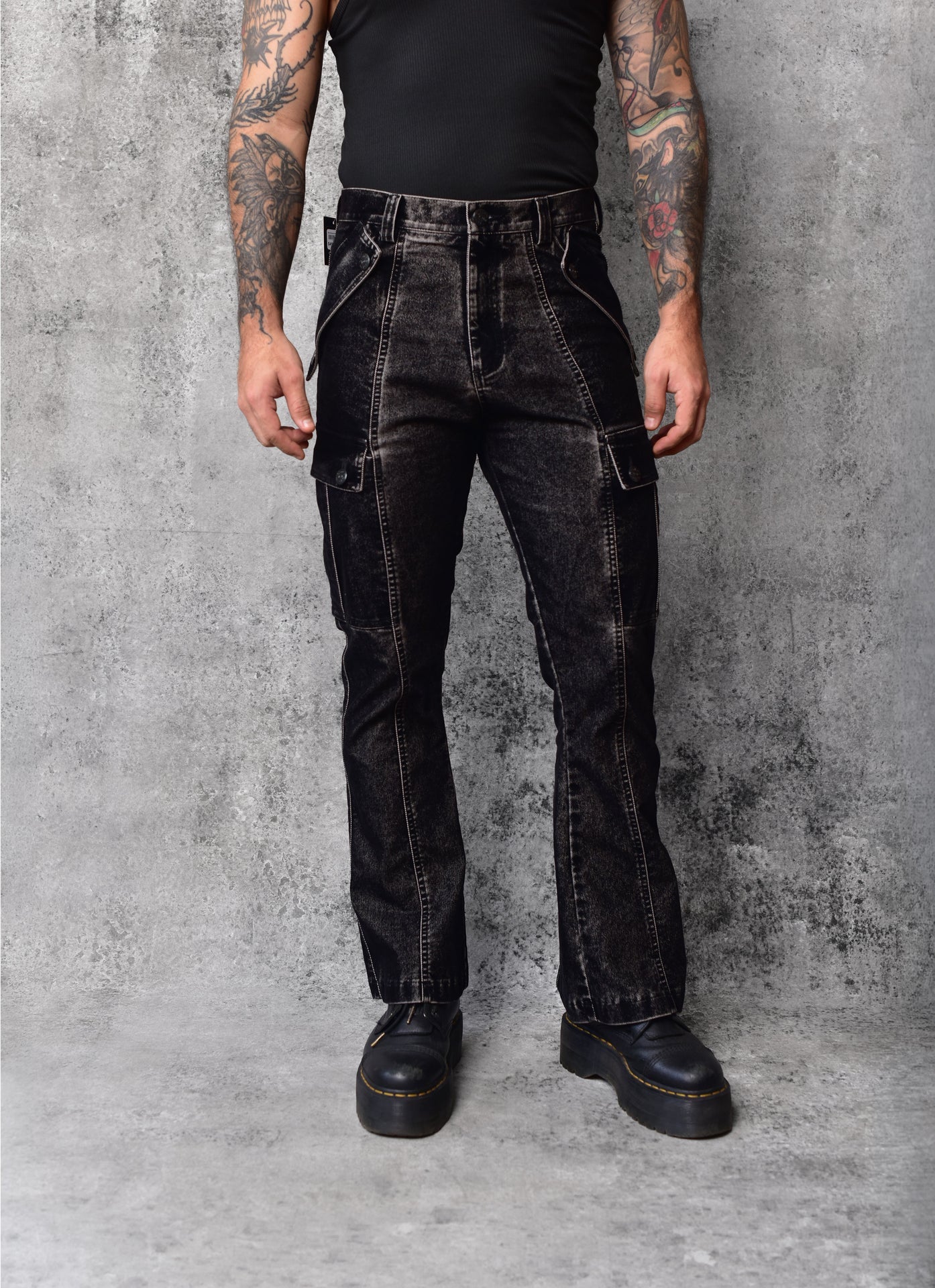 Cyber Flared Cargo Black Pants