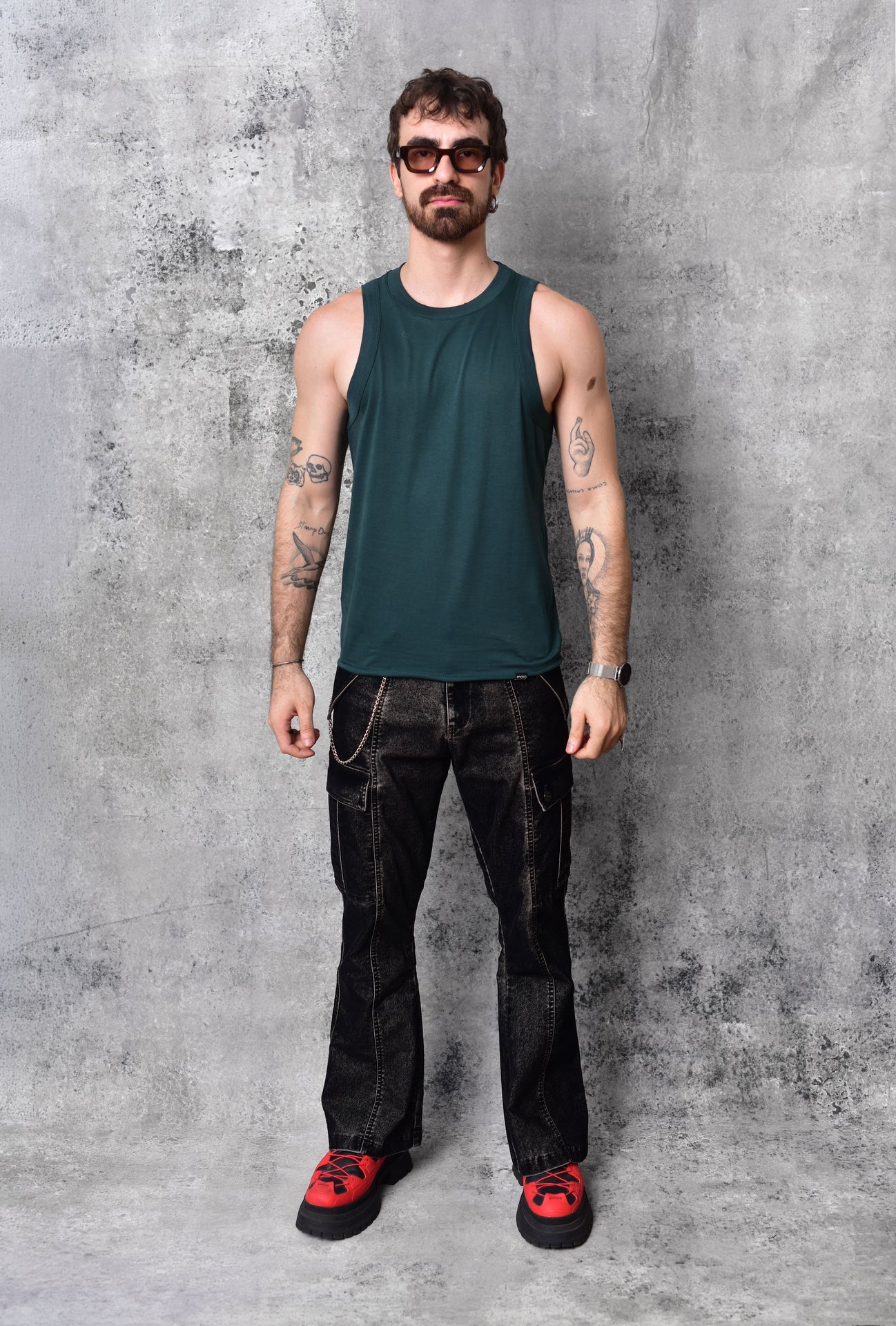 Emerald green sleeveless T-shirt
