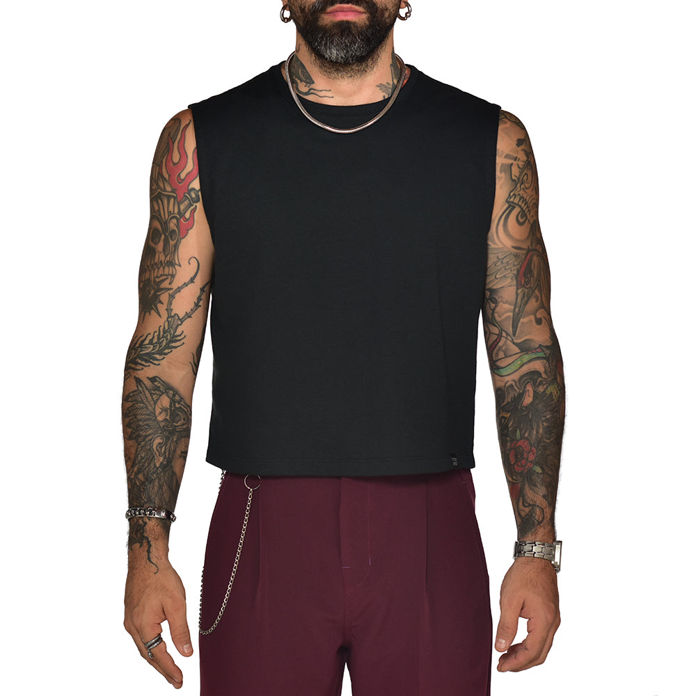 Crop top sleeveless black t-shirt