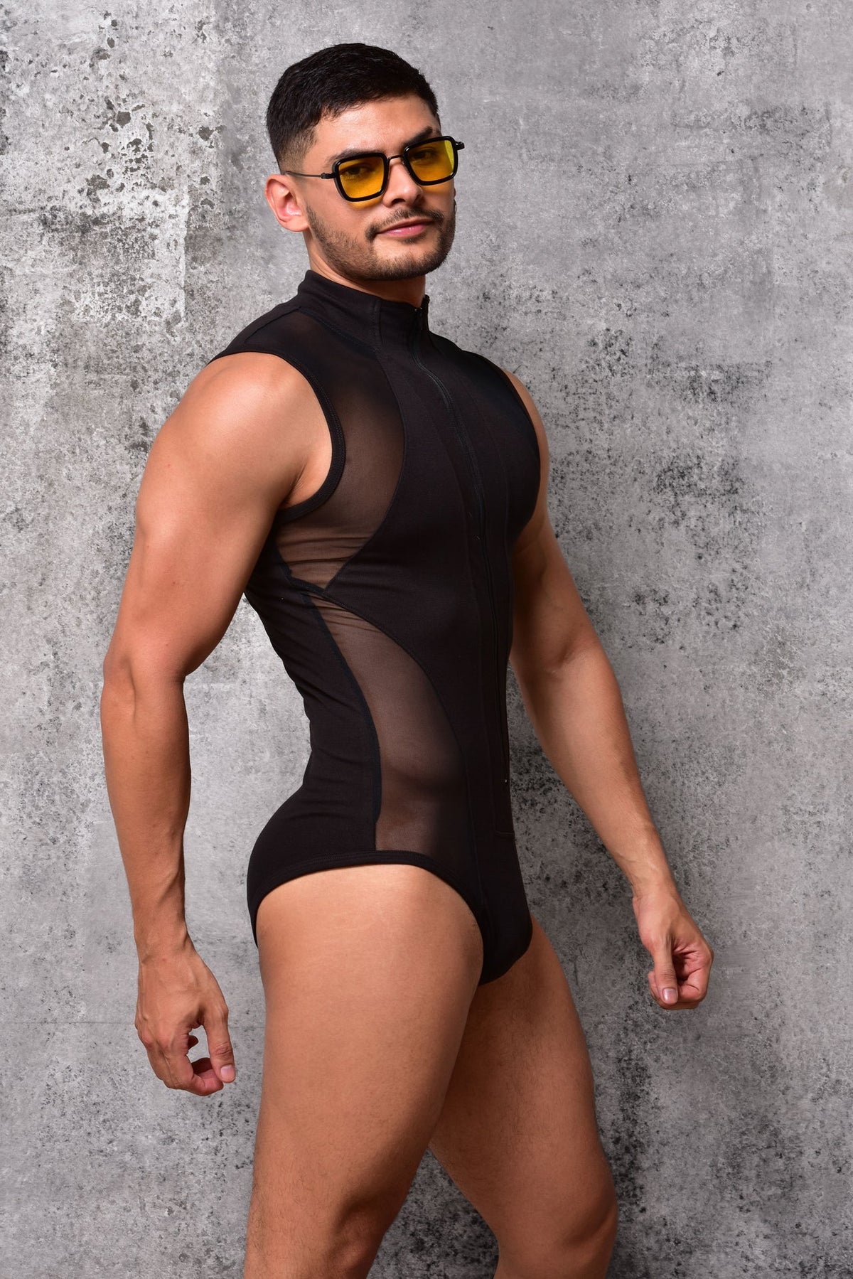 Body sleeveless with zipper in black