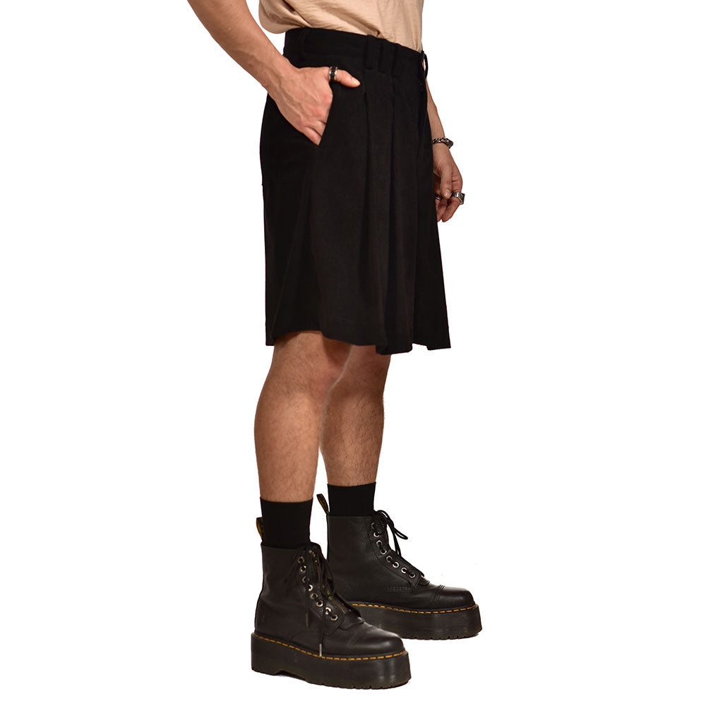 Black pleated skirt