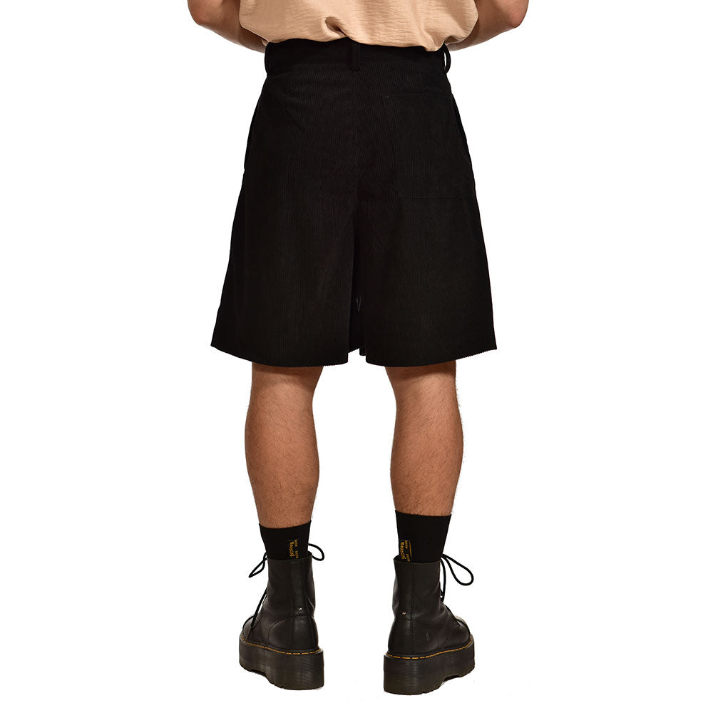 Black pleated skirt
